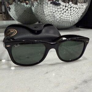 Ray-Ban new wayfarer Black Frame Sunglasses